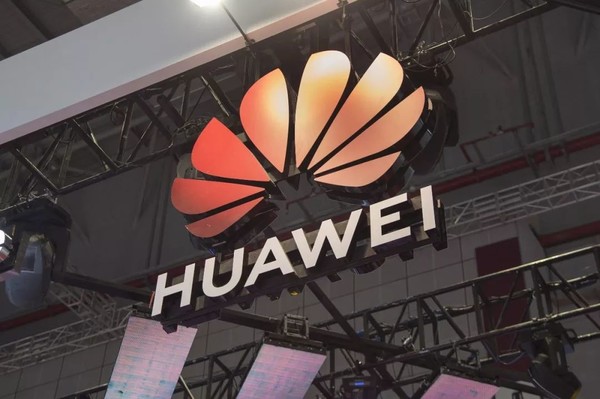 华为新专利曝光:可根据司机状态调解
主动
驾驶战略 华为新专利曝光:可根据司机状态调整自动驾驶策略