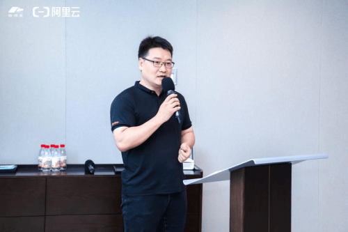 强强连合：阿里云助力杭州铭师堂保障升学e网通暑期高峰稳固
运行