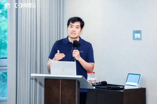 强强连合：阿里云助力杭州铭师堂保障升学e网通暑期高峰稳固
运行