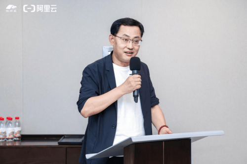 强强连合：阿里云助力杭州铭师堂保障升学e网通暑期高峰稳固
运行