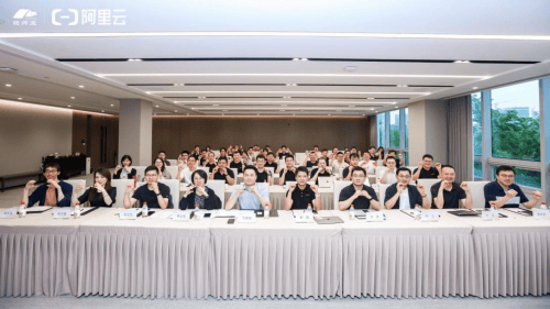 强强连合：阿里云助力杭州铭师堂保障升学e网通暑期高峰稳固
运行