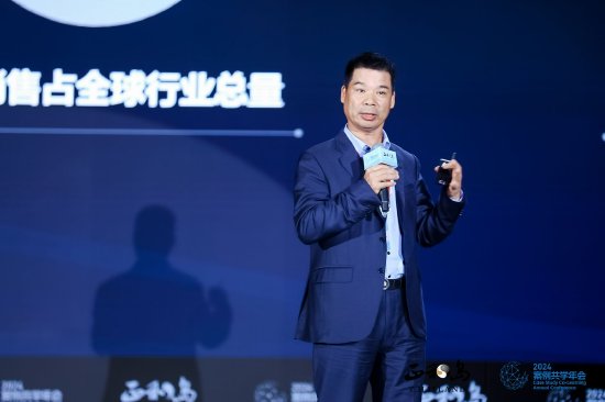 飞球品牌为何不能飞环球
?杰克股份阮积祥:拼音字母是Fuck you,老外说这个是骂人的商标 飞球品牌为何不能飞环球
?杰克股份阮积祥:拼音字母是Fuck you,老外说这个是骂人的商标