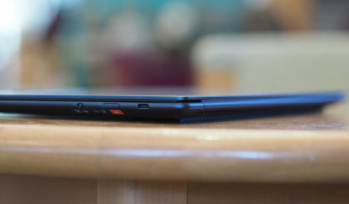 外媒对比联想和惠普AI PC，结果真的是它更优秀