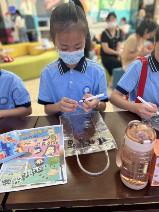 创建新型防非宣教阵地――兴业银行厦门分行“防范非法集资驿站”正式揭牌创建
